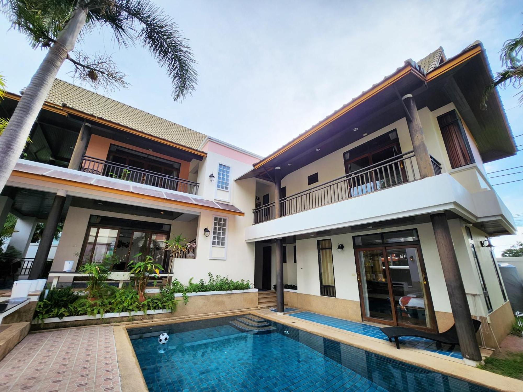 Punnapha Pool Villa Pattaya Jomtien Beach Esterno foto